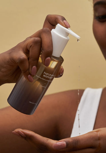 Haruharu Wonder Black Rice Moisture Deep Cleansing Oil Textur