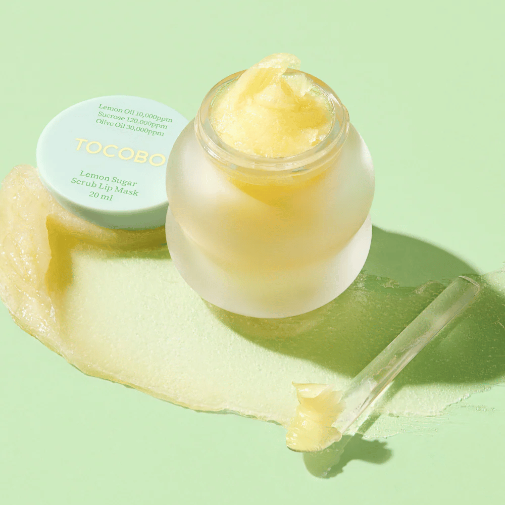 Textur der TOCOBO Lemon Sugar Scrub Lip Mask mit Peeling-Effekt