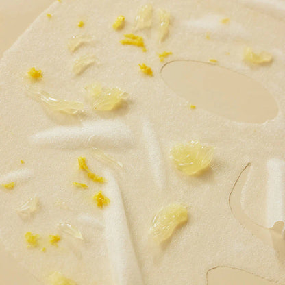 Textur der Some By Mi Yuja Niacin Serum Mask